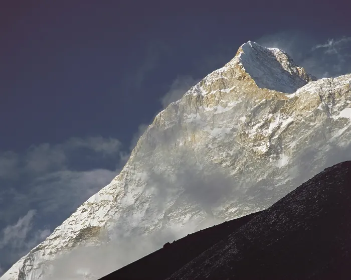 Framed Print : The summit of Makalu 5th highest mountain in the world seen from Sherson in north east Nepal