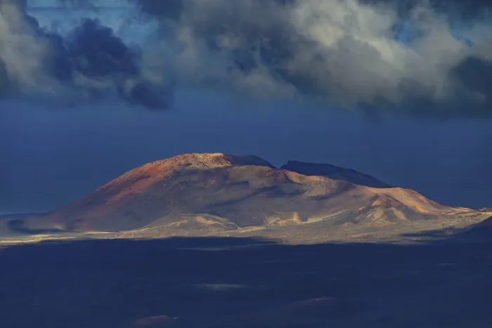Framed Print : Sunrise in the Fire Mountains, volcanic landscape in Timanfaya National Park Framed Print : Sunrise in the Fire Mountains, volcanic landscape in Timanfaya National Park