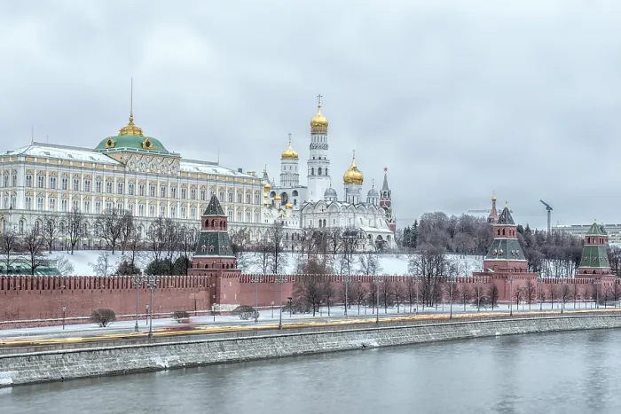 Framed Print : Sunrise view of Moscow Kremlin and Moscow River in Moscow