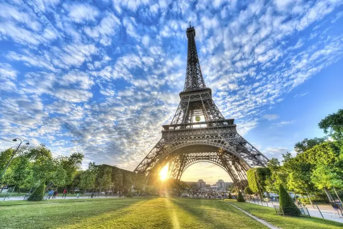 Framed Print : Sunset behind Eiffel Tower, Champ de Mars