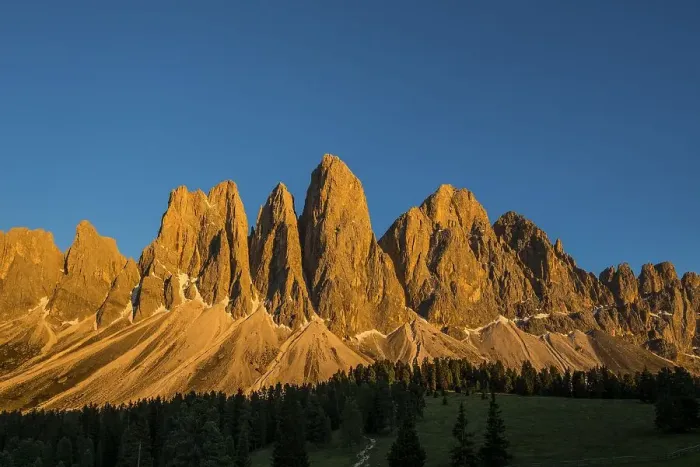 Framed Print : Sunset, glowing Geisler peaks, Villnoesstal Framed Print : Sunset, glowing Geisler peaks, Villnoesstal
