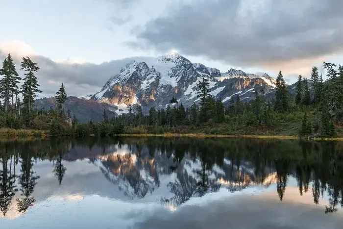 Framed Print : Sunset, Mt. Shuksan glacier with snow reflected in Picture Lake