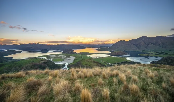 Framed Print : Sunset, view of Wanaka Lake and mountains