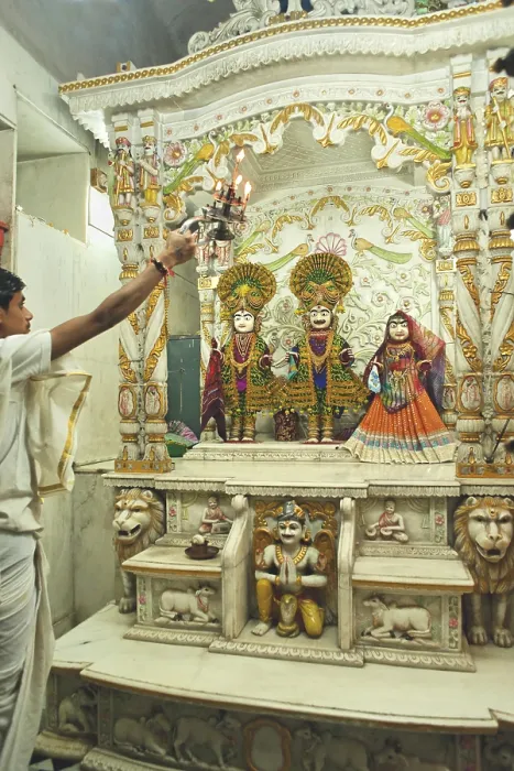 Framed Print : Swaminarayan temple, Chhapaiya near Ayodhya