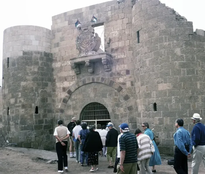 Framed Print : Swan Hellenic tour group visiting the castle of Aqaba, Mamlukenburg, Aqaba, Jordan, Crusader fortress in 1998, Asia Framed Print : Swan Hellenic tour group visiting the castle of Aqaba, Mamlukenburg, Aqaba, Jordan, Crusader fortress in 1998, Asia
