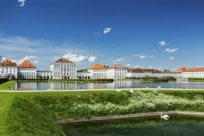 Framed Print : Swans in fountain in front of the Nymphenburg Palace Framed Print : Swans in fountain in front of the Nymphenburg Palace