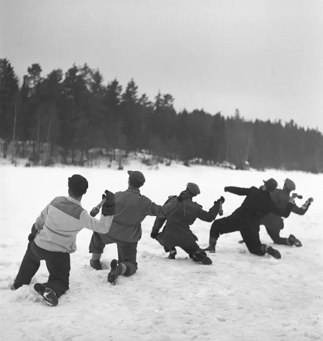 Framed Print : Sweden during World War II. A group of men is practising how to throw a grenade Framed Print : Sweden during World War II. A group of men is practising how to throw a grenade