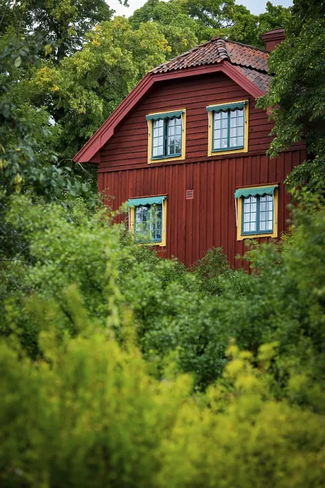 Framed Print : Swedish holiday home, Nordic red