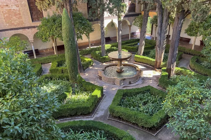 Framed Print : Symmetrical garden courtyard with fountain and arcades in the Alhambra