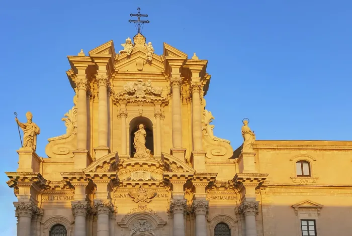 Framed Print : Syracuse Cathedral facade, Ortygia