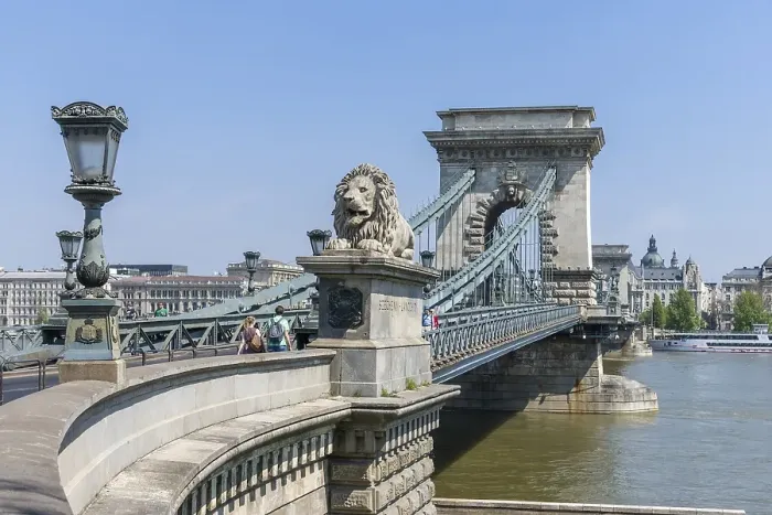 Framed Print : Szechenyi Chain Bridge, from Buda