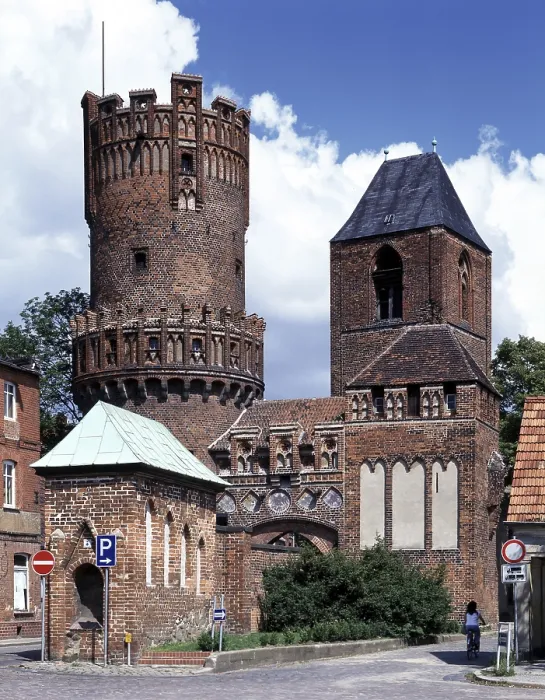 Framed Print : Tangermuende, Neustaedter Tor and tower of the former Nikolaikirche church