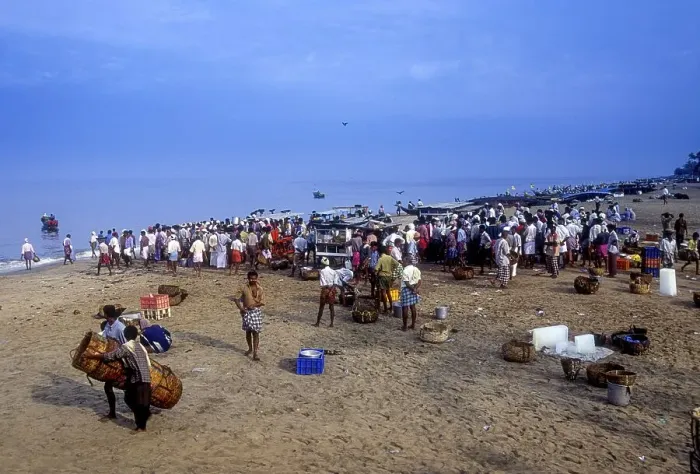 Framed Print : Tanur, Small Coastal Fishing Town