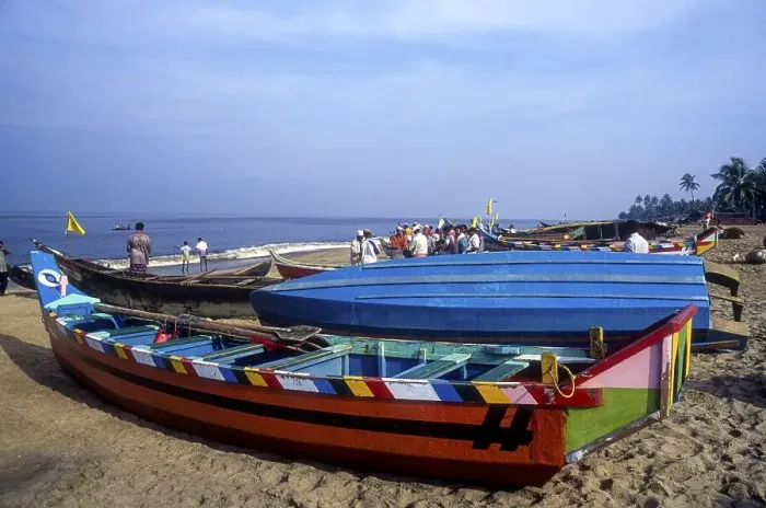 Framed Print : Tanur Small coastal fishing town near Tirur
