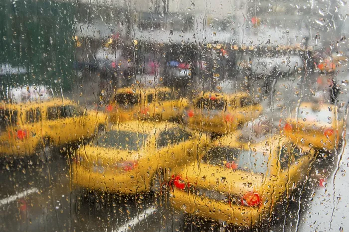 Framed Print : Taxis in the rain, Manhattan, New York City