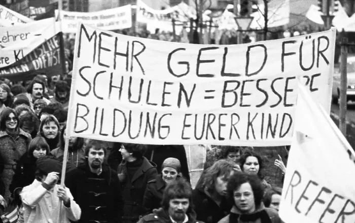 Framed Print : Against teacher unemployment, more than 5000 paedagogues