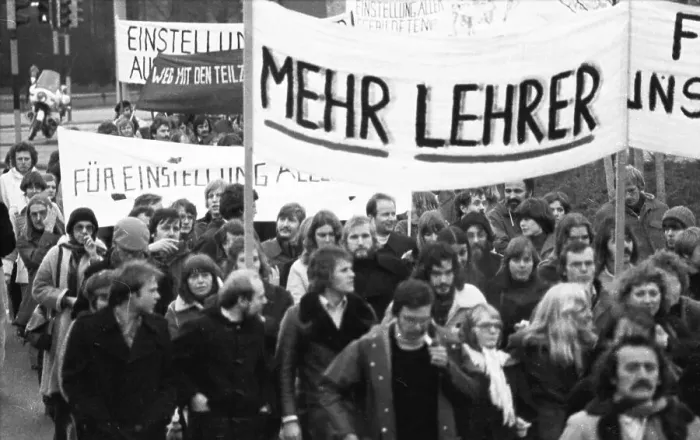 Framed Print : Against teacher unemployment, more than 5000 paedagogues