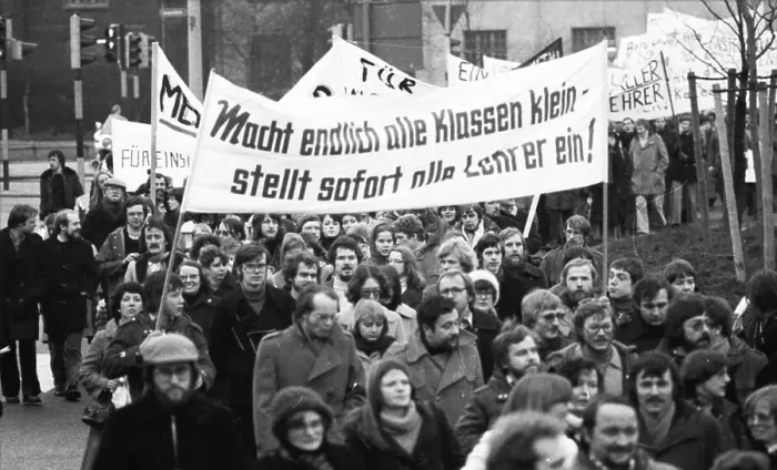 Framed Print : Against teacher unemployment, more than 5000 paedagogues