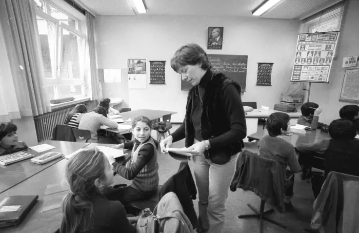 Framed Print : Teaching at a Hauptschule. The proportion of pupils with German parents is smaller than that with migrants 09 Framed Print : Teaching at a Hauptschule. The proportion of pupils with German parents is smaller than that with migrants 09