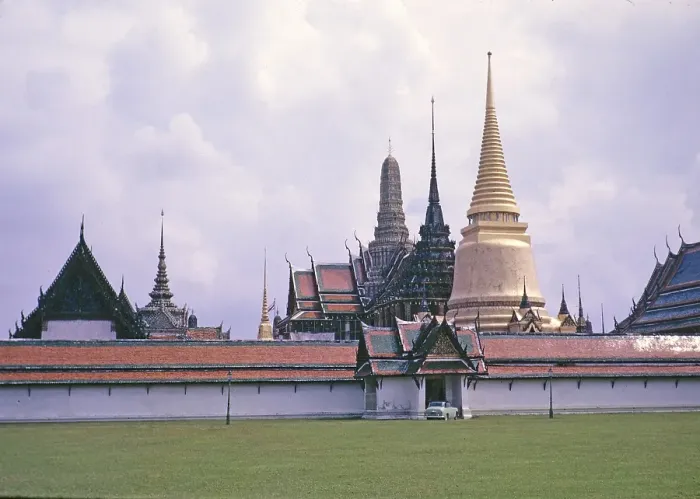 Framed Print : Tempel des Smaragdbuddhas oder Wat Phra Kaew, Bangkok, Thailand, Asien im Jahr 1964, Asia Framed Print : Tempel des Smaragdbuddhas oder Wat Phra Kaew, Bangkok, Thailand, Asien im Jahr 1964, Asia