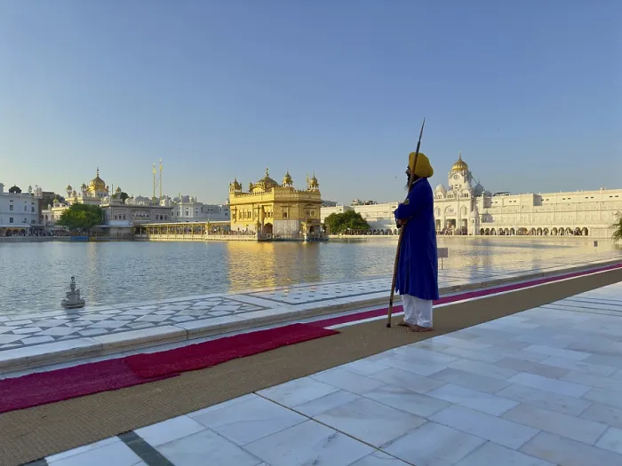 Framed Print : Temple guard in front of the Harmandir Sahib or Hari Mandir (temple of God) Framed Print : Temple guard in front of the Harmandir Sahib or Hari Mandir (temple of God)