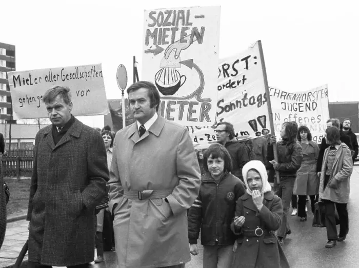 Framed Print : Tenants of Neue Heimat in Dortmund-Scharnhorst protested against rent increases in their housing estate with a Framed Print : Tenants of Neue Heimat in Dortmund-Scharnhorst protested against rent increases in their housing estate with a
