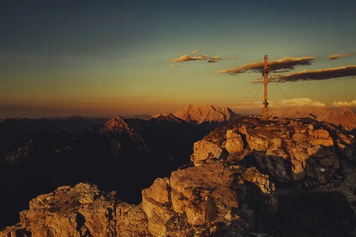 Framed Print : Thaneller summit at sunset in the Lechtal valley in Tyrol with a wonderful view of the surrounding mountains