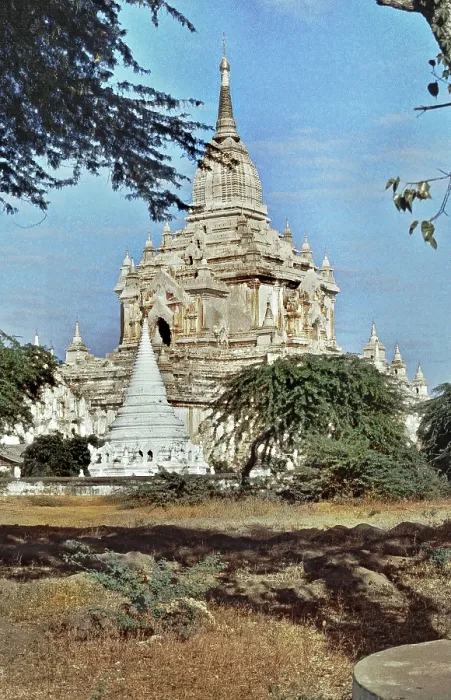Framed Print : Thatbyinnyu Temple, Bagan, Pagan
