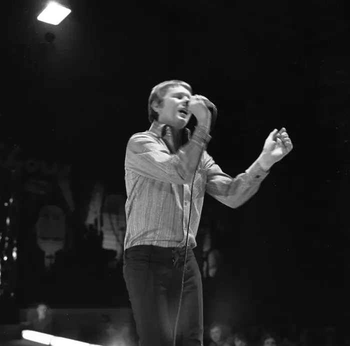 Framed Print : The show of the British pop star Graham Bonney