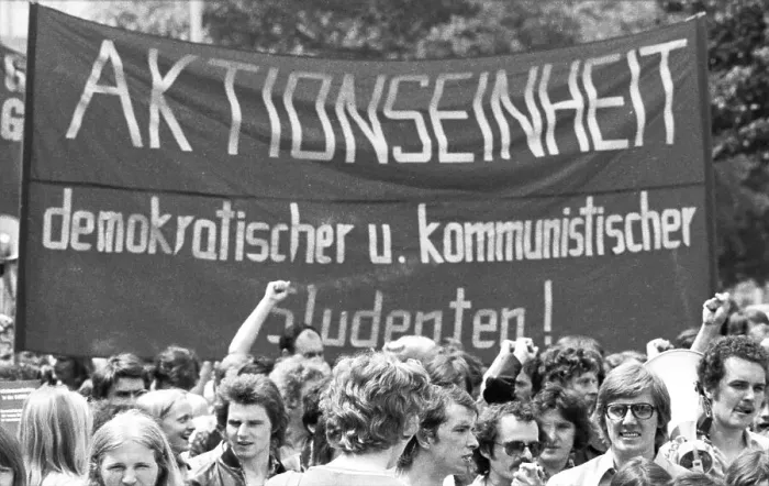 Framed Print : Several thousand students, called by their association the Verband deutscher Studentenschaften (VDS) Framed Print : Several thousand students, called by their association the Verband deutscher Studentenschaften (VDS)