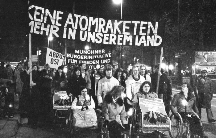Framed Print : Thousands of mainly young people demonstrated for disarmament in East and West