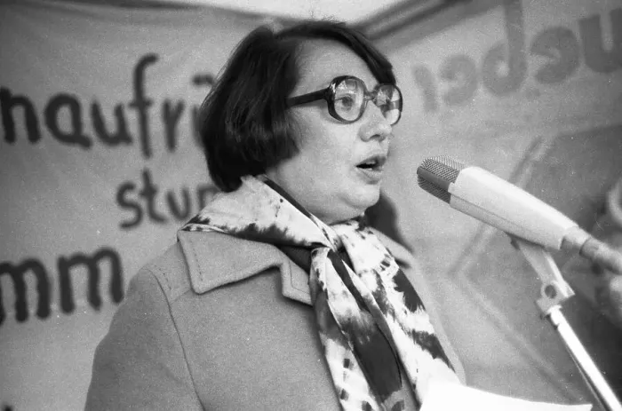 Framed Print : Thousands of mainly young people demonstrated in Munich on 7 December 1979 for disarmament in East and West Framed Print : Thousands of mainly young people demonstrated in Munich on 7 December 1979 for disarmament in East and West
