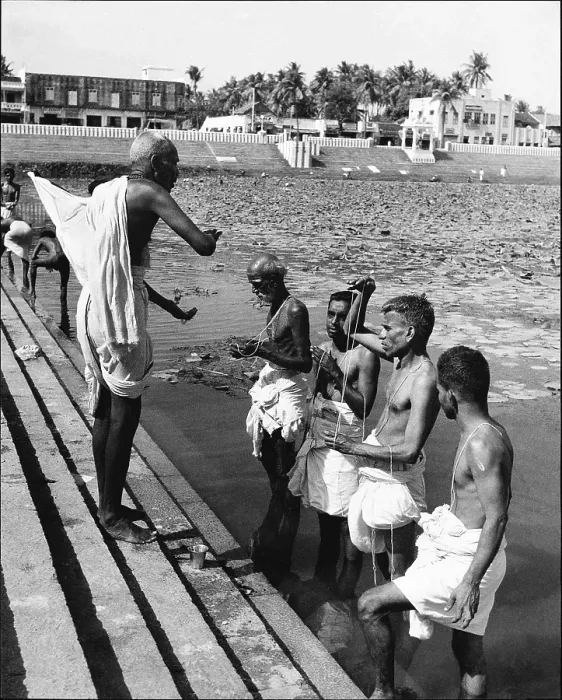 Framed Print : Thread changing ceremony, Madurai, Tamil Nadu, India, Asia, 1956, Asia Framed Print : Thread changing ceremony, Madurai, Tamil Nadu, India, Asia, 1956, Asia