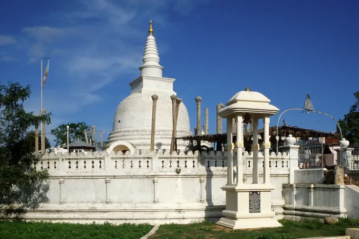 Framed Print : Thuparama Dagoba, Anuradhapura, Sri Lanka