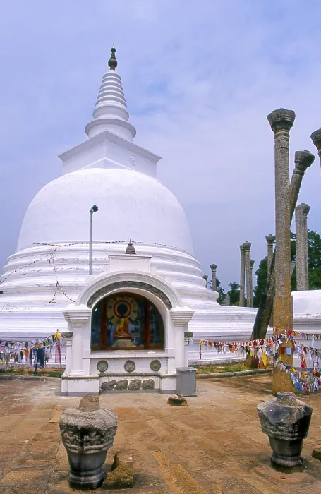 Framed Print : The Thuparama Dagoba is considered to be the first dagoba built in Sri Lanka after the introduction of Buddhism