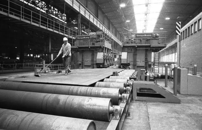 Framed Print : The Thyssen pipe mill, here in Duisburg in 1968