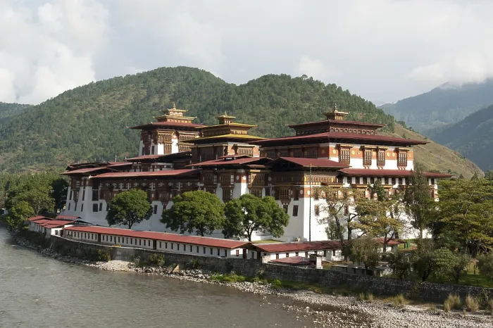 Framed Print : Tibetan Buddhism, fortess-monastery by the river Framed Print : Tibetan Buddhism, fortess-monastery by the river