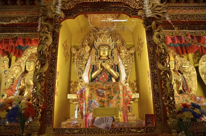 Framed Print : Tibetan Buddhism, illuminated Buddha figures
