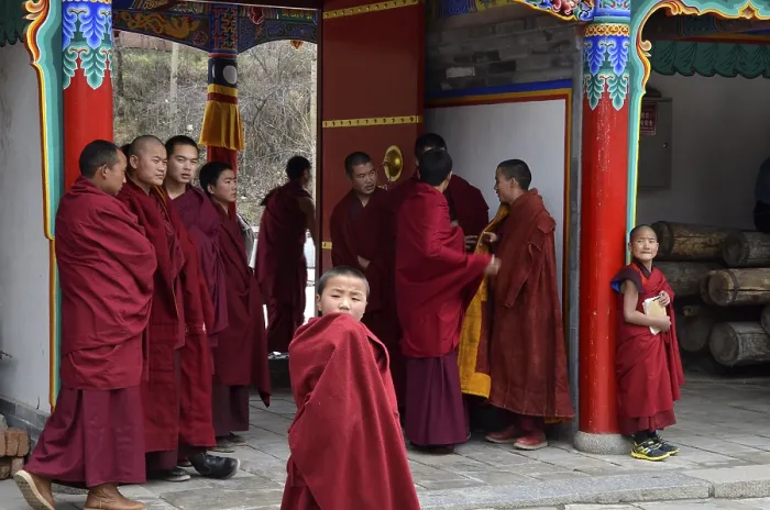 Framed Print : Tibetan Buddhism, monks in the important Kumbum Monastery