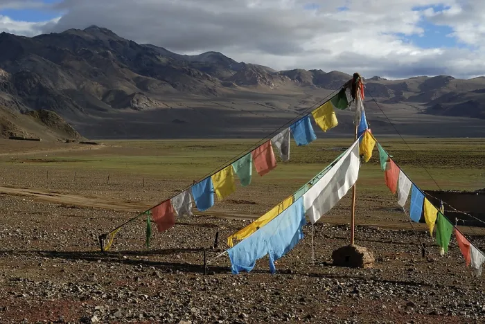 Framed Print : Tibetan prayer flags near the Indus Framed Print : Tibetan prayer flags near the Indus