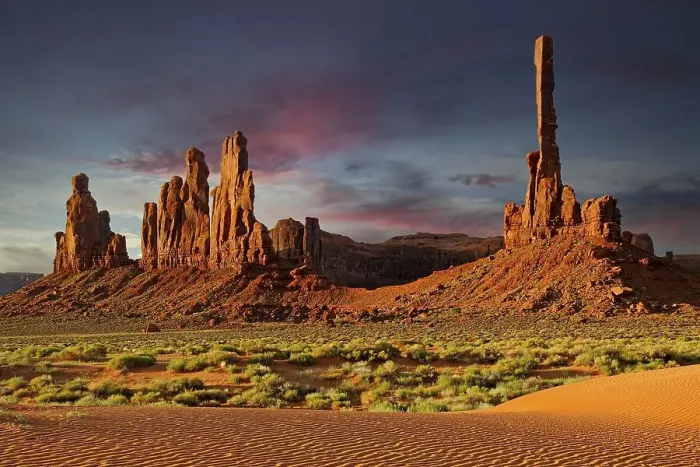 Framed Print : Totem Pole at sunrise, Monument Valley Framed Print : Totem Pole at sunrise, Monument Valley