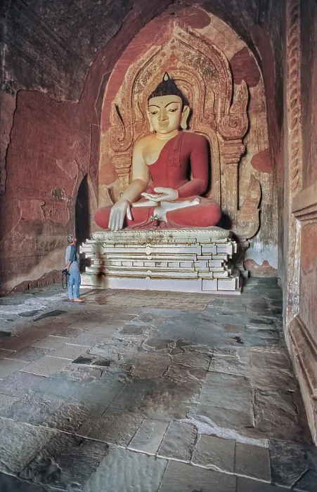 Framed Print : Tourist and Buddha figure in Htilominlo Temple
