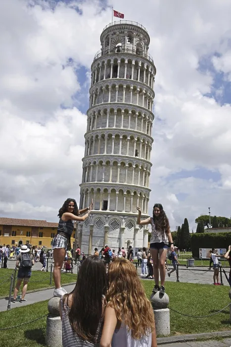 Framed Print : Tourists, Leaning Tower, Bell Tower Framed Print : Tourists, Leaning Tower, Bell Tower