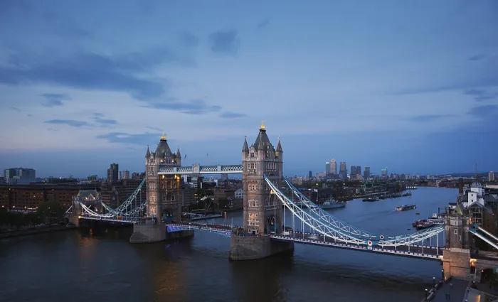 Framed Print : Tower Bridge at dusk with illumination