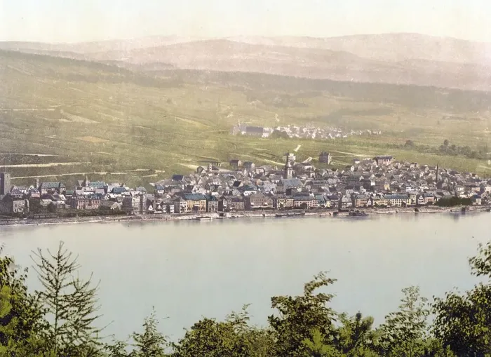 Framed Print : Town of Ruedesheim am Rhein, Hesse, c