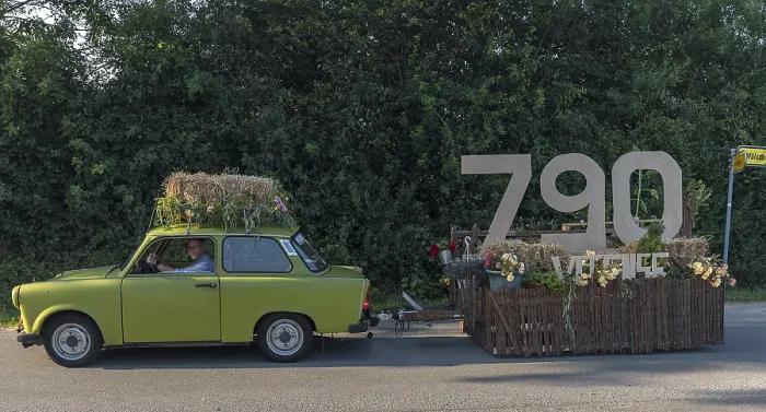 Framed Print : Trabant with festive trailer for the 790th anniversary of the village of Vitense