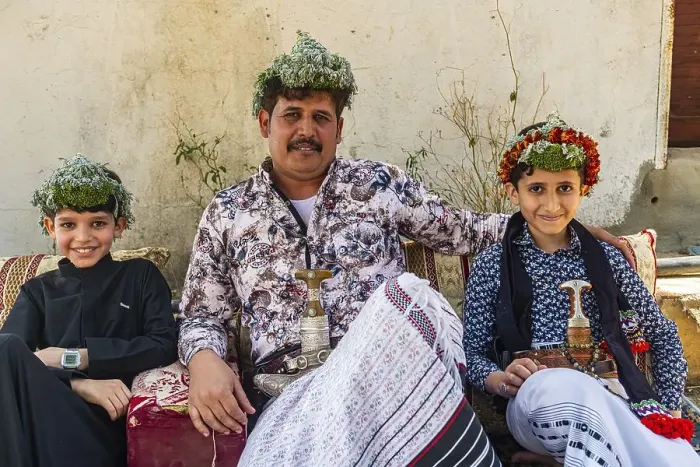 Framed Print : Traditional dressed man of the Qahtani Flower men tribe