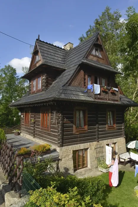 Framed Print : Traditional wooden house, Strazyska