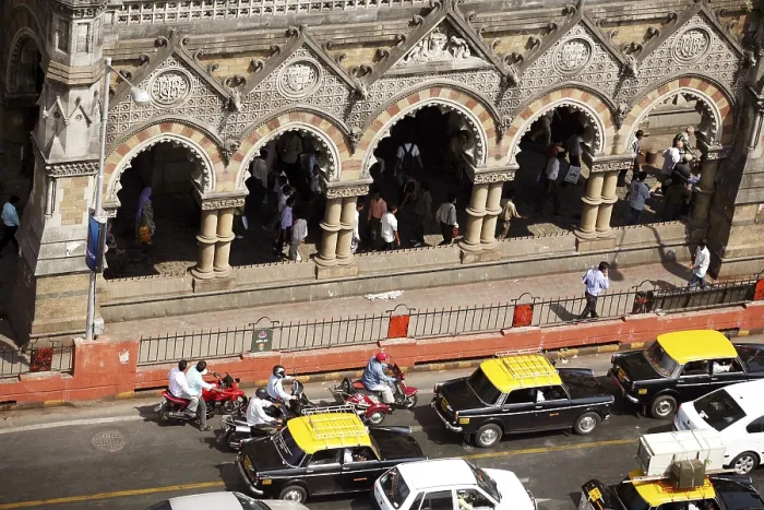 Framed Print : Traffic outside the Chhatrapati Shivaji Terminus (CST) Framed Print : Traffic outside the Chhatrapati Shivaji Terminus (CST)