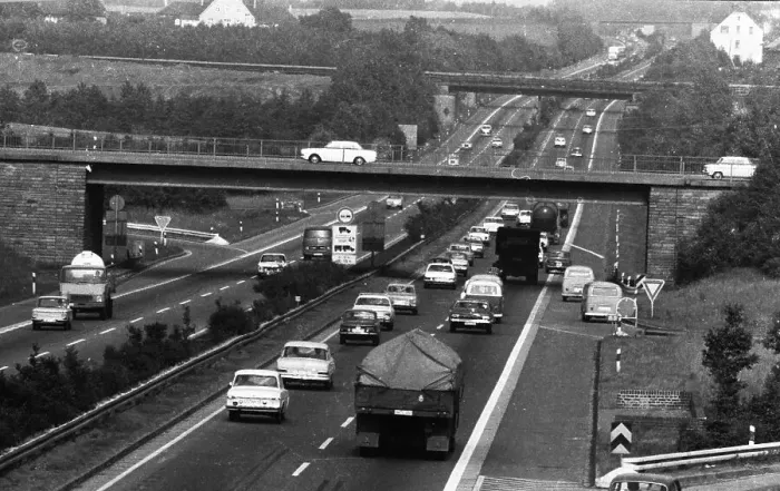 Framed Print : Traffic on the Ruhrschnellweg (B1) in 19 67 Framed Print : Traffic on the Ruhrschnellweg (B1) in 19 67